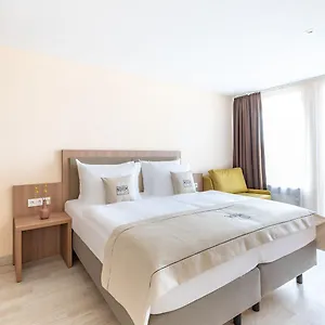 Madison Hotel